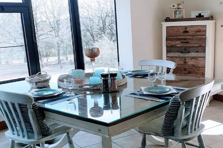 Spacious Holiday Home With Nordic Spa Caniac-du-Causse 0*,  프랑스