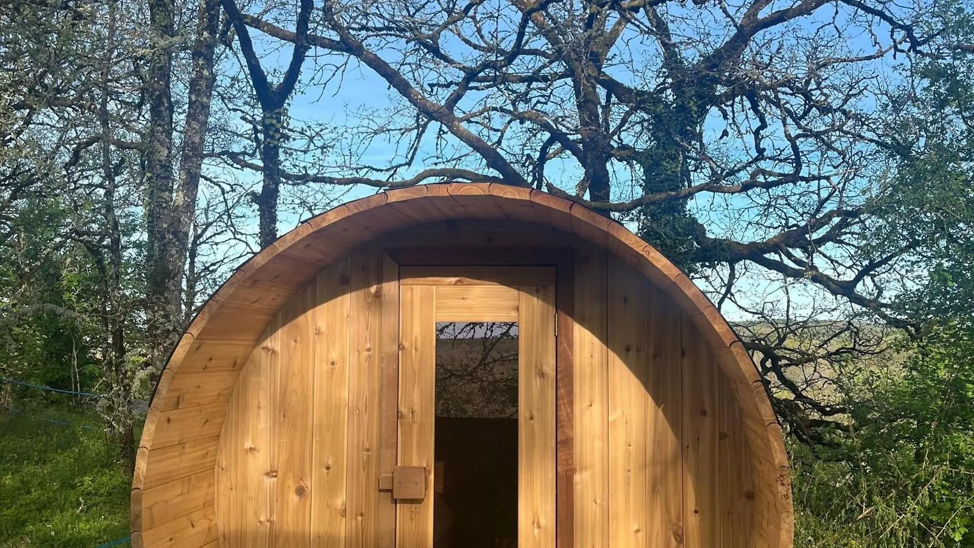 Spacious Holiday Home With Nordic Spa Caniac-du-Causse 0*,  프랑스