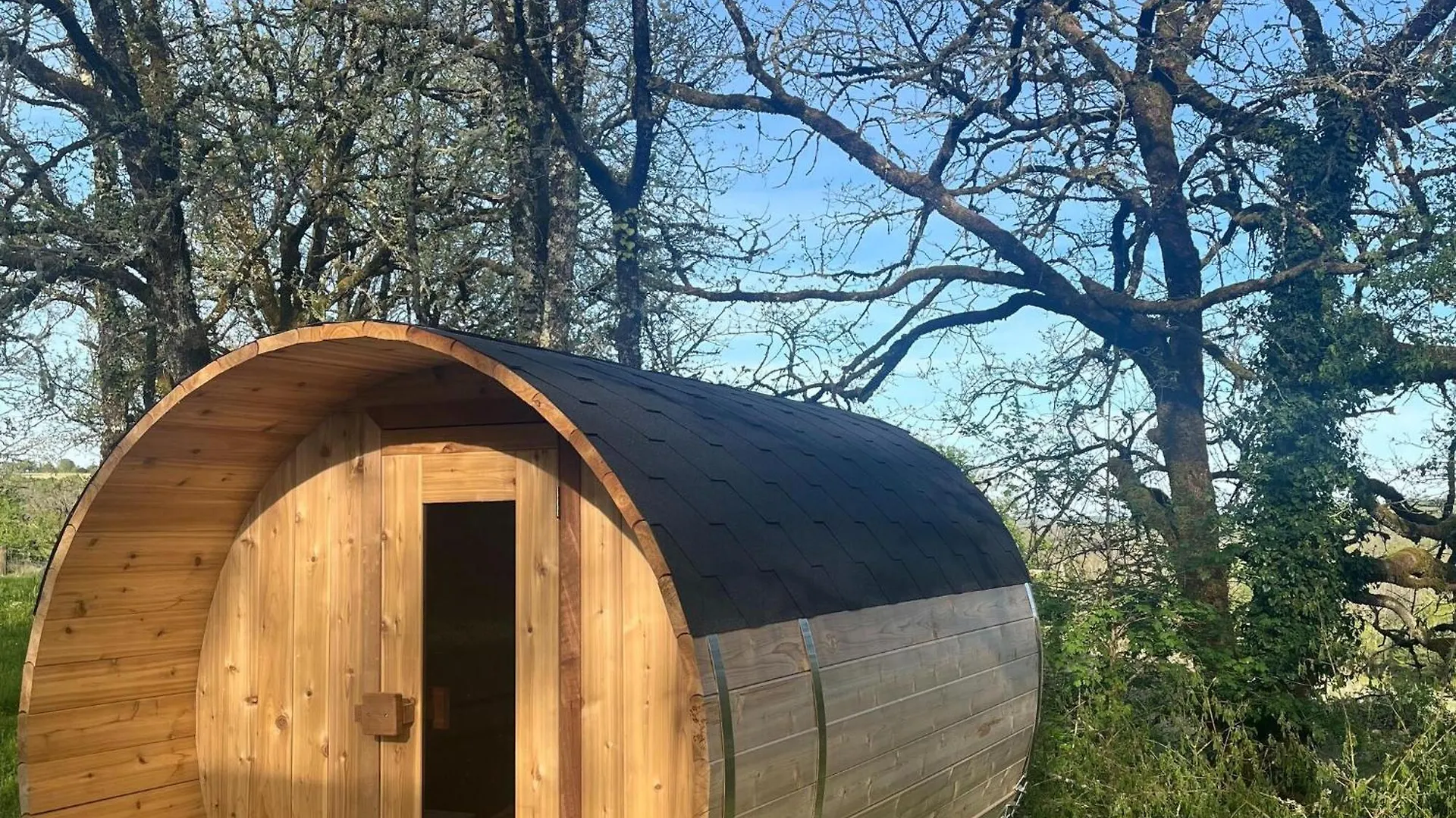 Spacious Holiday Home With Nordic Spa Caniac-du-Causse